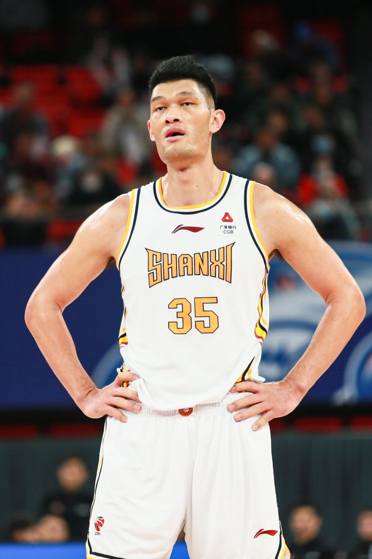 手感不佳！葛昭寶全場8投1中得到2分2籃板2助攻